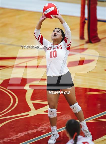 Thumbnail 2 in Miami @ Perryton photogallery.