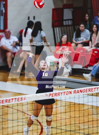 Thumbnail 2 in Miami @ Perryton photogallery.