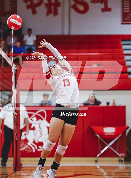 Thumbnail 3 in Miami @ Perryton photogallery.