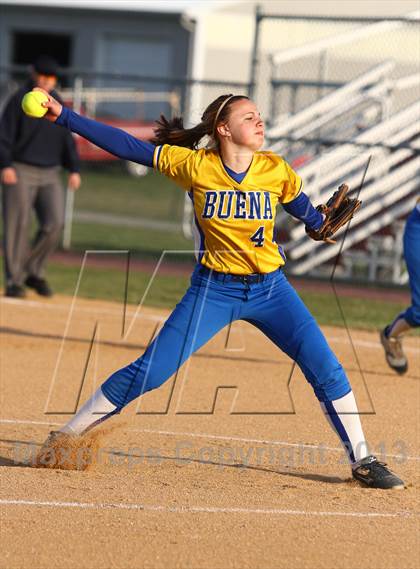 Thumbnail 3 in Shawnee vs Buena photogallery.