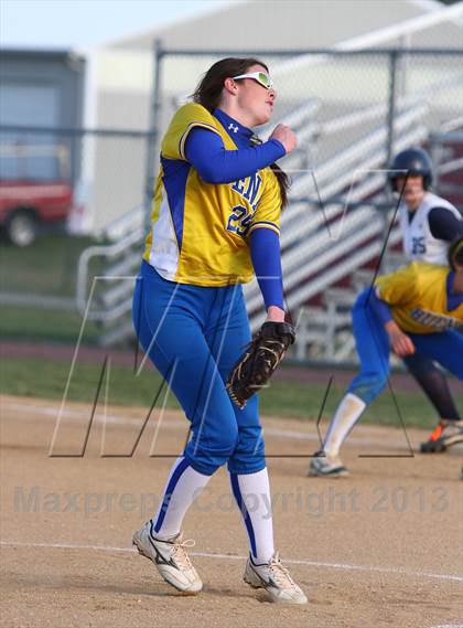 Thumbnail 3 in Shawnee vs Buena photogallery.