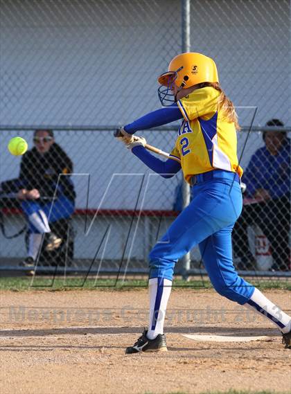 Thumbnail 3 in Shawnee vs Buena photogallery.