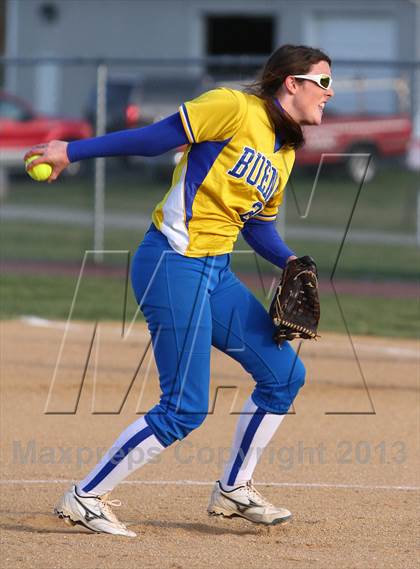 Thumbnail 2 in Shawnee vs Buena photogallery.