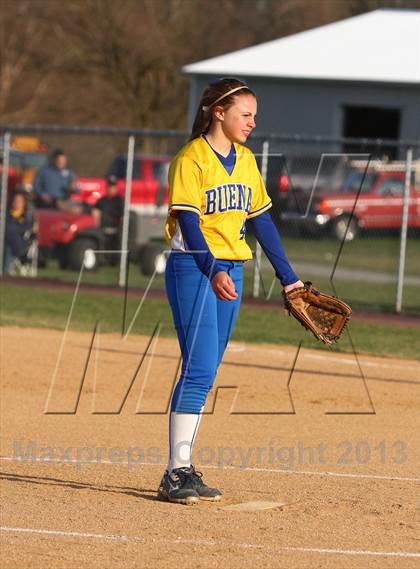 Thumbnail 3 in Shawnee vs Buena photogallery.