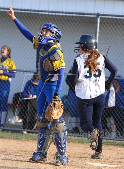 Thumbnail 1 in Shawnee vs Buena photogallery.