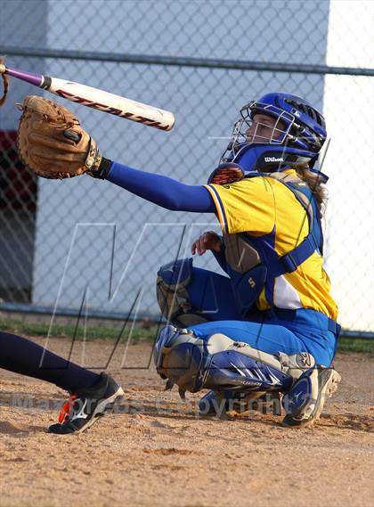 Thumbnail 1 in Shawnee vs Buena photogallery.