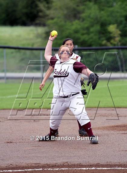 Thumbnail 2 in Isabella vs Thorsby (Mustang Invitational) photogallery.