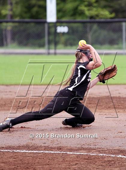 Thumbnail 2 in Isabella vs Thorsby (Mustang Invitational) photogallery.
