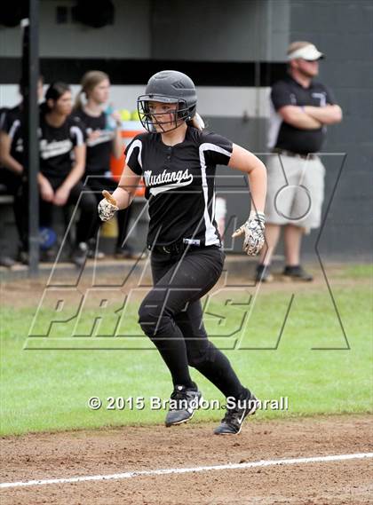 Thumbnail 3 in Isabella vs Thorsby (Mustang Invitational) photogallery.