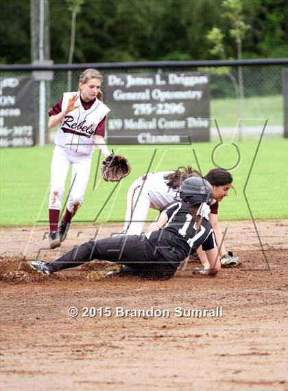 Thumbnail 2 in Isabella vs Thorsby (Mustang Invitational) photogallery.
