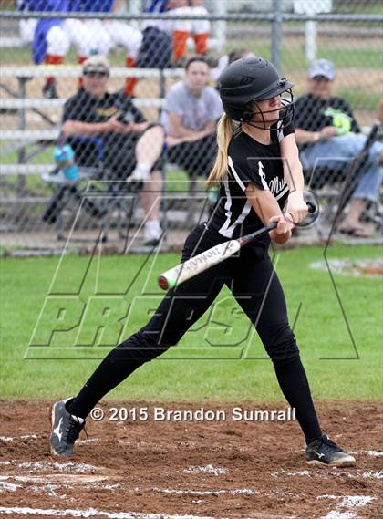 Thumbnail 2 in Isabella vs Thorsby (Mustang Invitational) photogallery.