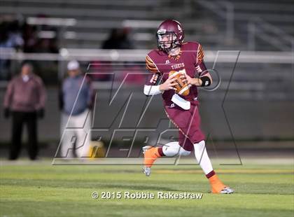 Thumbnail 1 in Tenaha vs. Muenster (UIL 2A Division II Regional Playoff) photogallery.