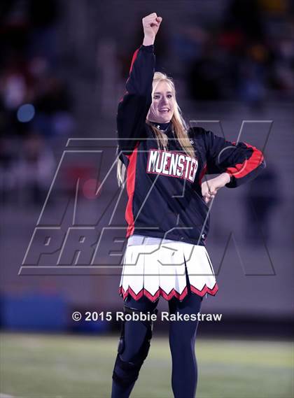 Thumbnail 2 in Tenaha vs. Muenster (UIL 2A Division II Regional Playoff) photogallery.