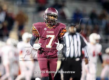 Thumbnail 2 in Tenaha vs. Muenster (UIL 2A Division II Regional Playoff) photogallery.