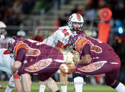 Thumbnail 3 in Tenaha vs. Muenster (UIL 2A Division II Regional Playoff) photogallery.