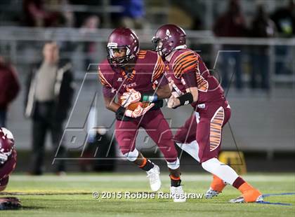 Thumbnail 1 in Tenaha vs. Muenster (UIL 2A Division II Regional Playoff) photogallery.
