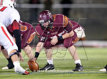 Thumbnail 1 in Tenaha vs. Muenster (UIL 2A Division II Regional Playoff) photogallery.