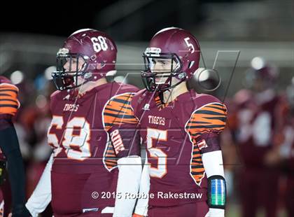 Thumbnail 2 in Tenaha vs. Muenster (UIL 2A Division II Regional Playoff) photogallery.