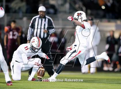 Thumbnail 1 in Tenaha vs. Muenster (UIL 2A Division II Regional Playoff) photogallery.