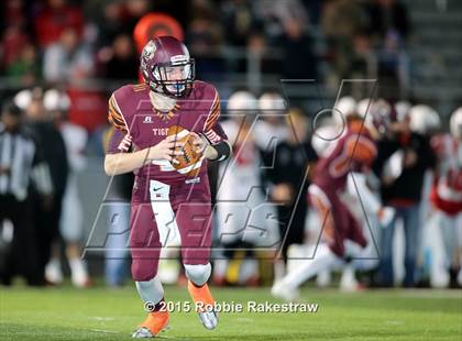 Thumbnail 3 in Tenaha vs. Muenster (UIL 2A Division II Regional Playoff) photogallery.