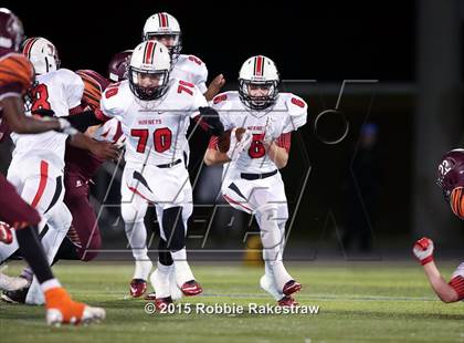 Thumbnail 3 in Tenaha vs. Muenster (UIL 2A Division II Regional Playoff) photogallery.