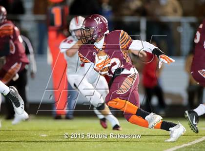Thumbnail 1 in Tenaha vs. Muenster (UIL 2A Division II Regional Playoff) photogallery.