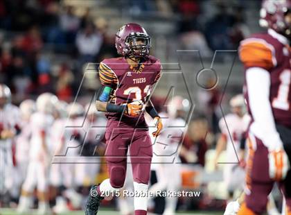 Thumbnail 1 in Tenaha vs. Muenster (UIL 2A Division II Regional Playoff) photogallery.