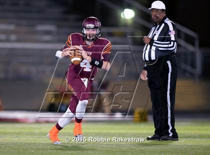 Thumbnail 2 in Tenaha vs. Muenster (UIL 2A Division II Regional Playoff) photogallery.