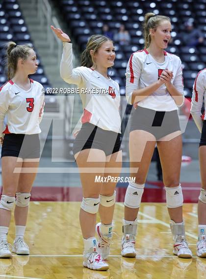 Thumbnail 1 in Columbus vs. Gunter (UIL 3A Semifinal) photogallery.