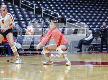 Thumbnail 2 in Columbus vs. Gunter (UIL 3A Semifinal) photogallery.
