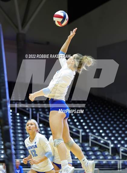 Thumbnail 1 in Columbus vs. Gunter (UIL 3A Semifinal) photogallery.