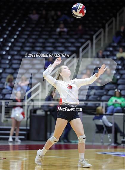 Thumbnail 2 in Columbus vs. Gunter (UIL 3A Semifinal) photogallery.