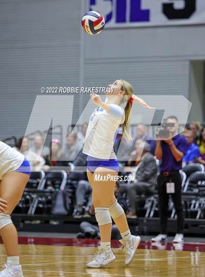 Thumbnail 2 in Columbus vs. Gunter (UIL 3A Semifinal) photogallery.
