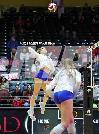 Thumbnail 1 in Columbus vs. Gunter (UIL 3A Semifinal) photogallery.