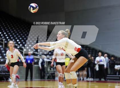 Thumbnail 1 in Columbus vs. Gunter (UIL 3A Semifinal) photogallery.
