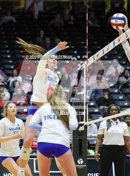 Thumbnail 3 in Columbus vs. Gunter (UIL 3A Semifinal) photogallery.