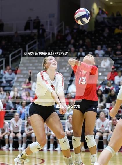 Thumbnail 3 in Columbus vs. Gunter (UIL 3A Semifinal) photogallery.