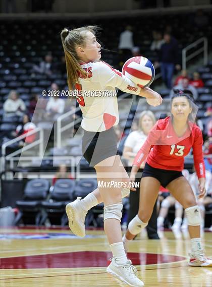 Thumbnail 2 in Columbus vs. Gunter (UIL 3A Semifinal) photogallery.