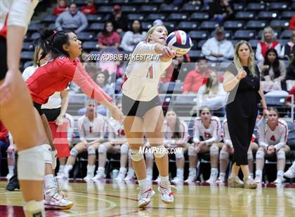 Thumbnail 1 in Columbus vs. Gunter (UIL 3A Semifinal) photogallery.