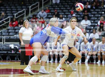 Thumbnail 2 in Columbus vs. Gunter (UIL 3A Semifinal) photogallery.