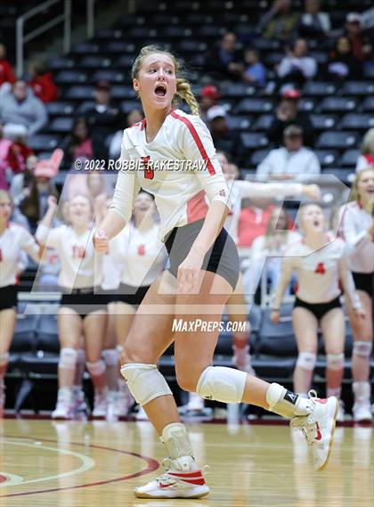 Thumbnail 1 in Columbus vs. Gunter (UIL 3A Semifinal) photogallery.