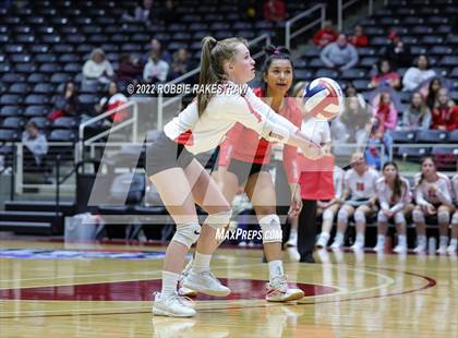 Thumbnail 1 in Columbus vs. Gunter (UIL 3A Semifinal) photogallery.