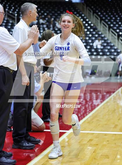 Thumbnail 3 in Columbus vs. Gunter (UIL 3A Semifinal) photogallery.