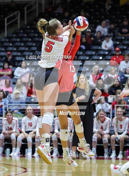 Thumbnail 2 in Columbus vs. Gunter (UIL 3A Semifinal) photogallery.