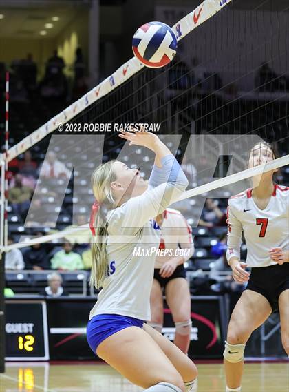 Thumbnail 3 in Columbus vs. Gunter (UIL 3A Semifinal) photogallery.