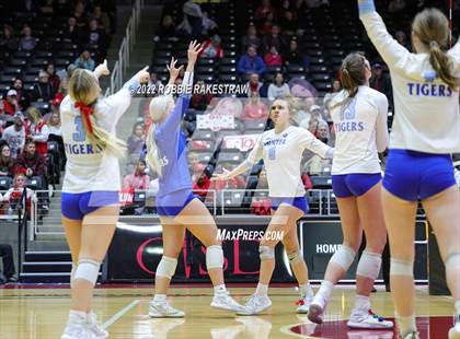 Thumbnail 2 in Columbus vs. Gunter (UIL 3A Semifinal) photogallery.