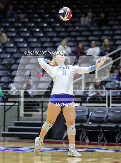 Thumbnail 2 in Columbus vs. Gunter (UIL 3A Semifinal) photogallery.