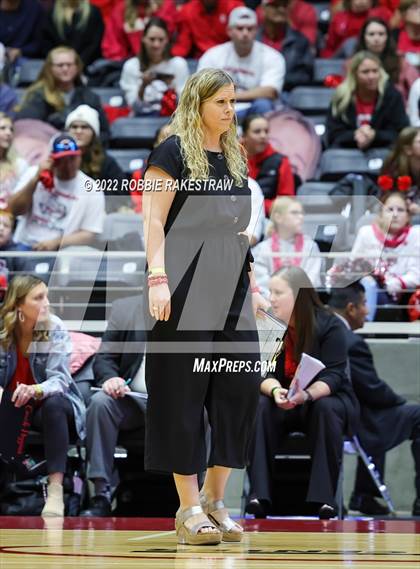 Thumbnail 2 in Columbus vs. Gunter (UIL 3A Semifinal) photogallery.