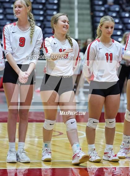 Thumbnail 2 in Columbus vs. Gunter (UIL 3A Semifinal) photogallery.