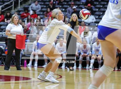 Thumbnail 1 in Columbus vs. Gunter (UIL 3A Semifinal) photogallery.